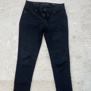 DL1961 Black Crop Jean